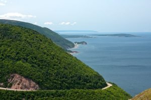 Best Way to Travel Around the Cabot Trail, Nova Scotia