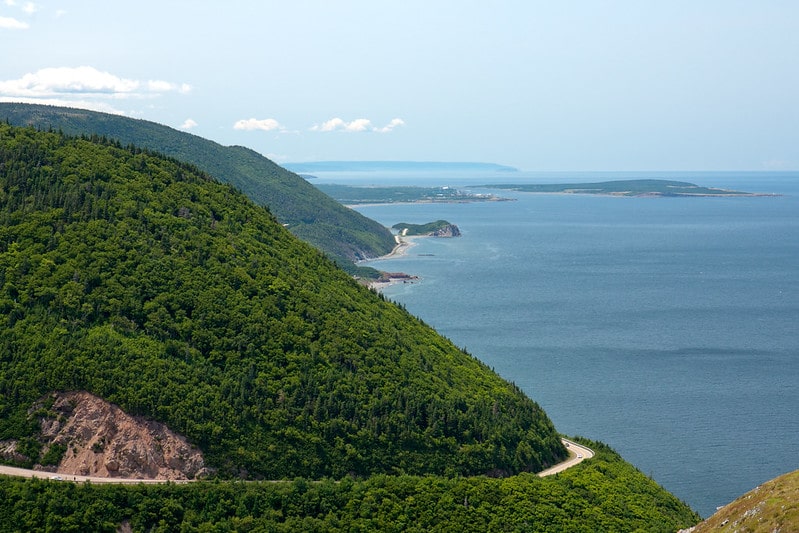 Best Way to Travel Around the Cabot Trail, Nova Scotia