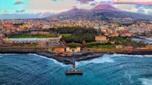 Top 5 Wonders to Visit & Relax in Naples